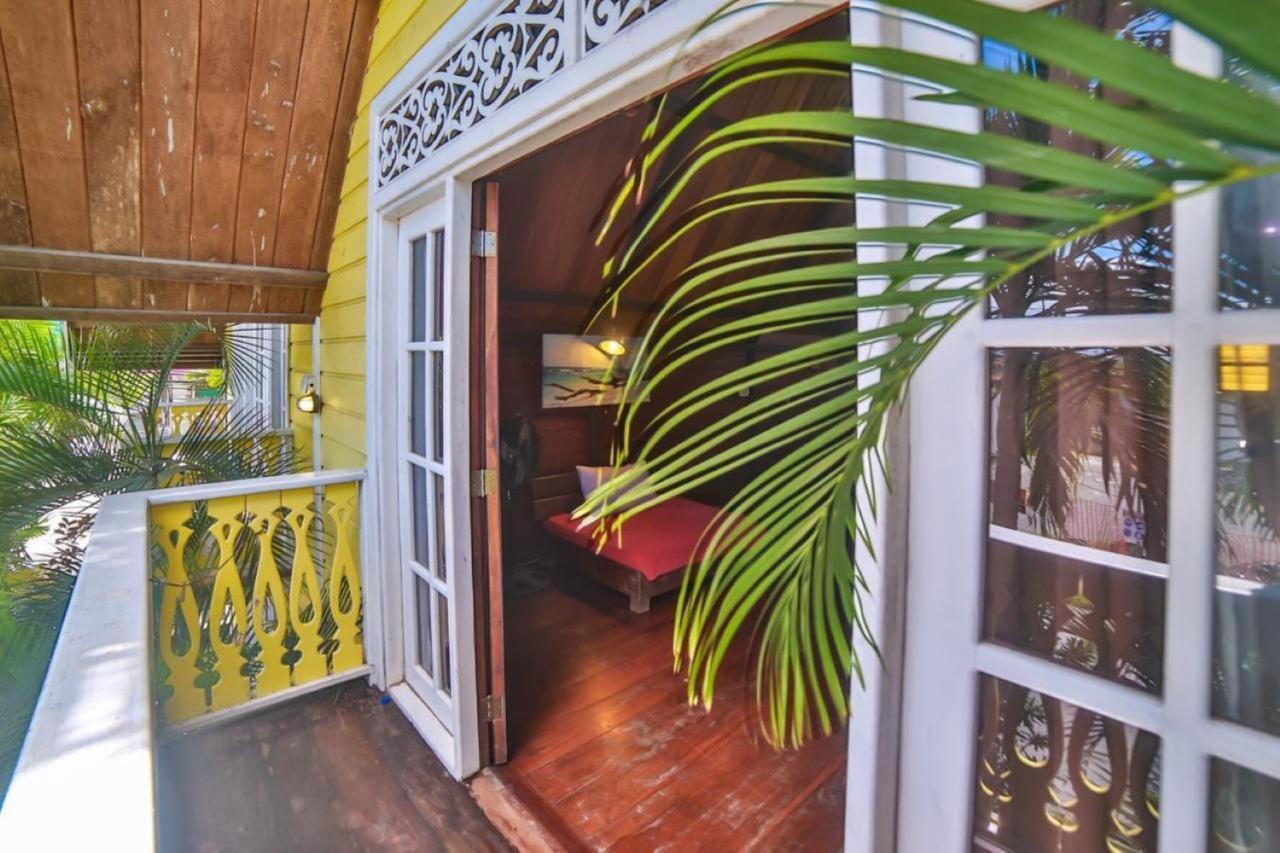 Yellow Houses Bocas Duplex โบกัสทาวน์ ภายนอก รูปภาพ